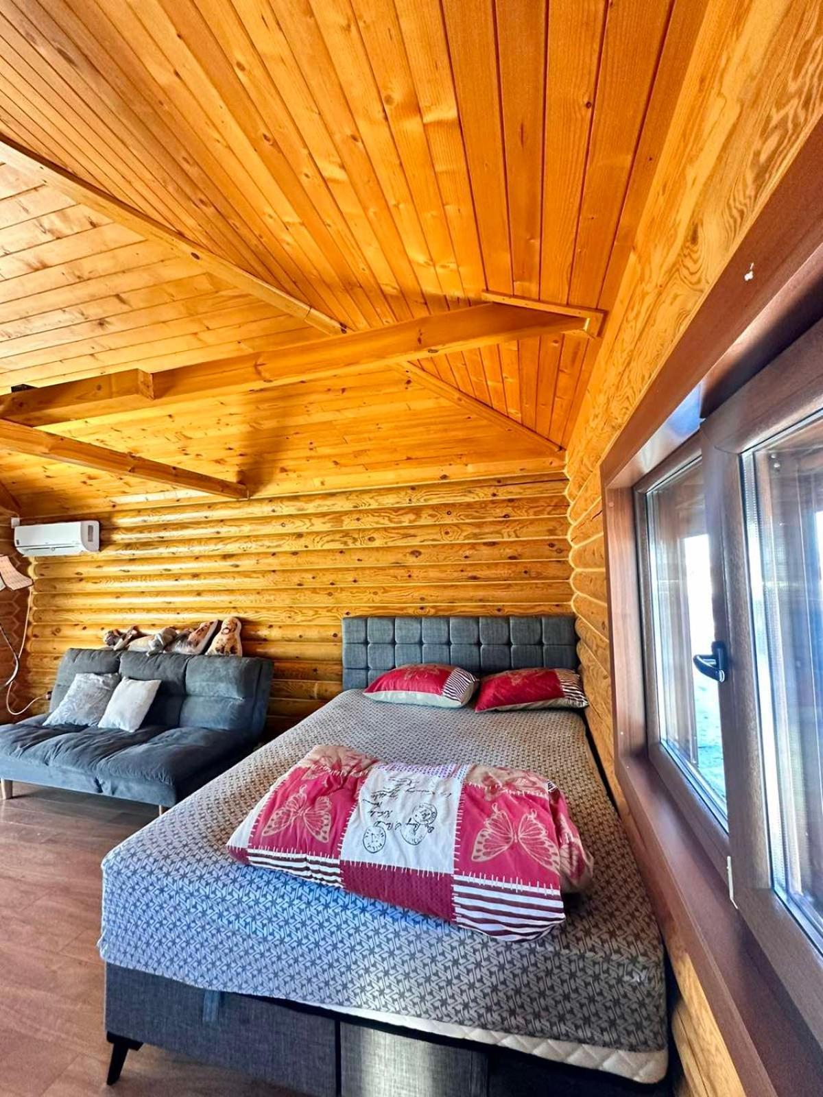 Къща За Гости Ivanyane Exterior foto